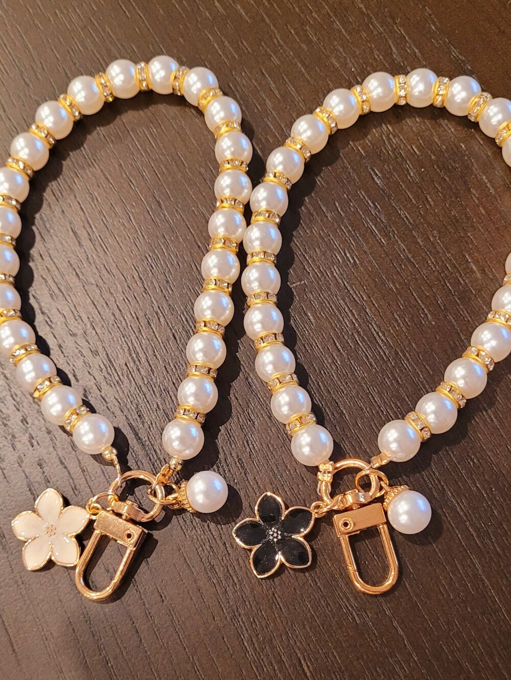 Pearl Beaded Wrislet Charms/Keychains Two Pieces - Picture 3 of 7